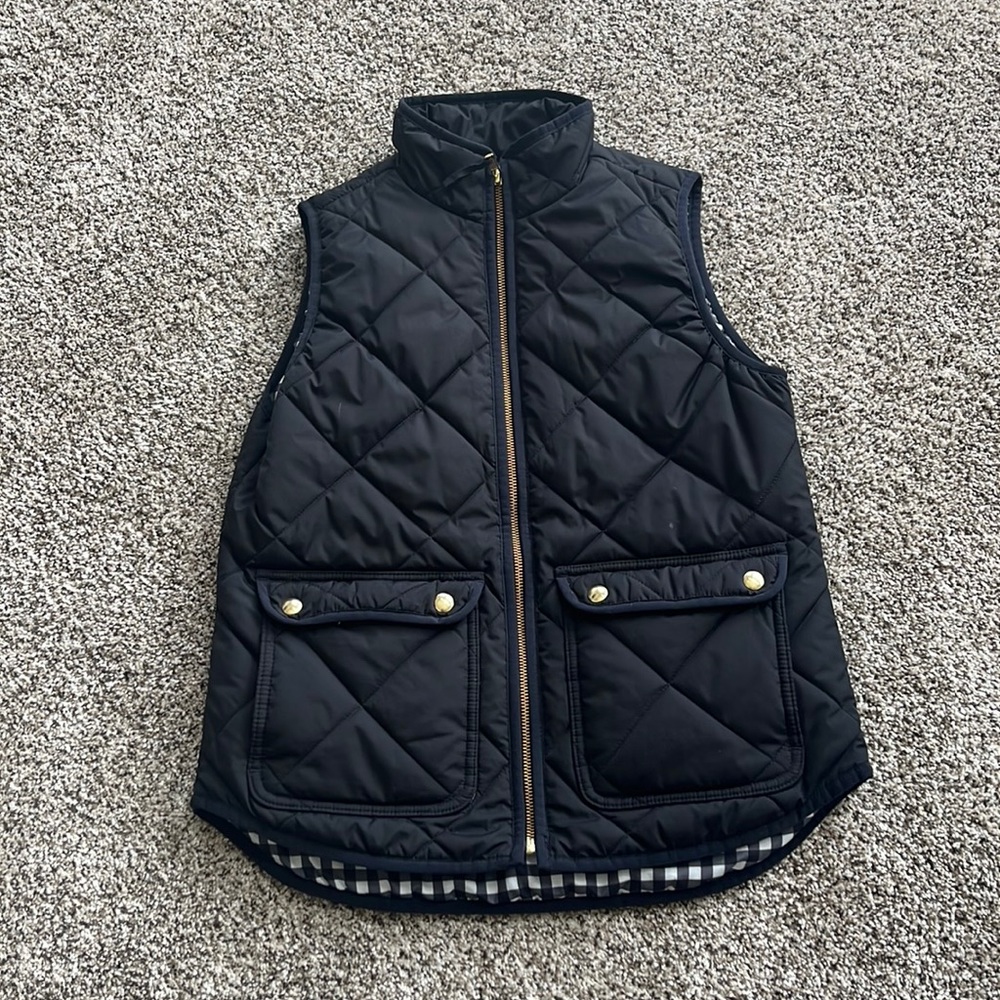 XS J. Crew Factory Puffer Vest with Snap Pockets